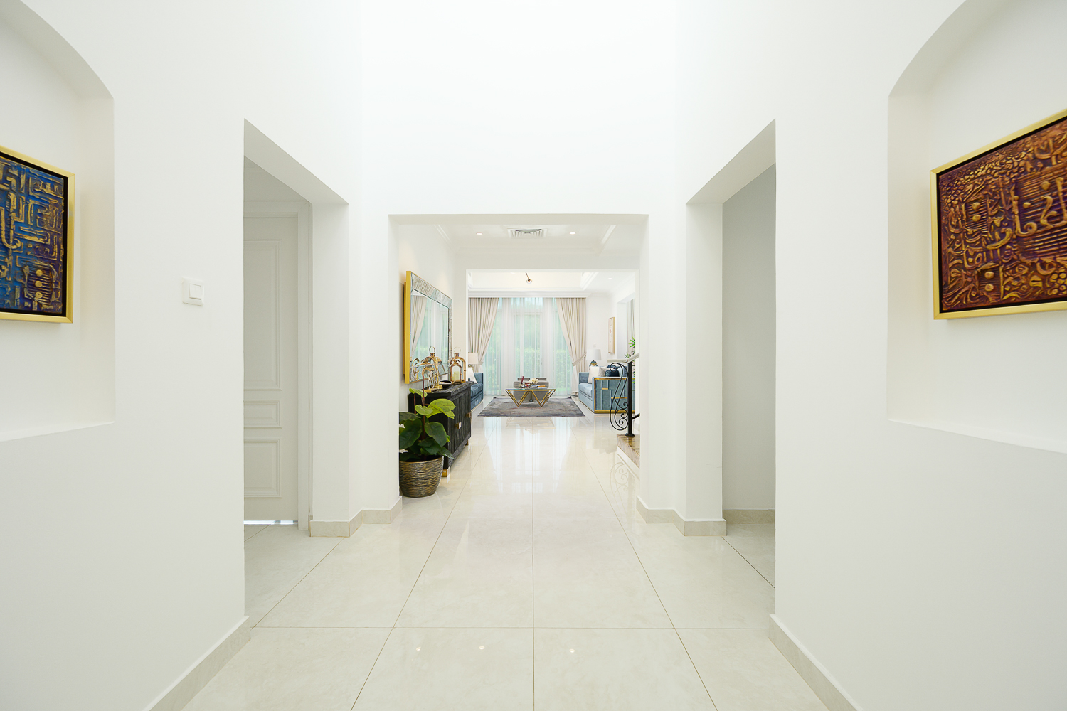 4 Bedrooms Villa in Entertainment Foyer