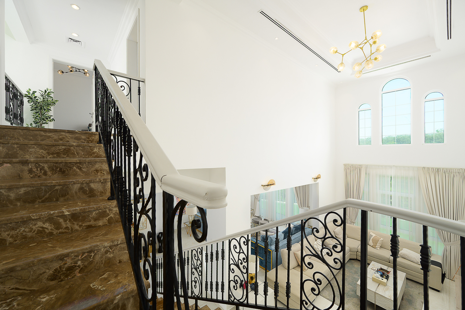 4 Bedrooms Villa in Entertainment Foyer