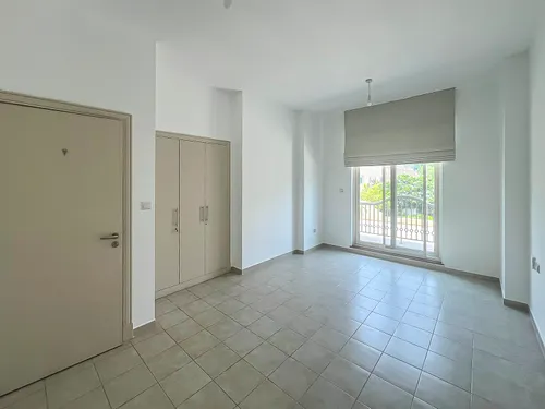5 Bedrooms Villa in Oliva