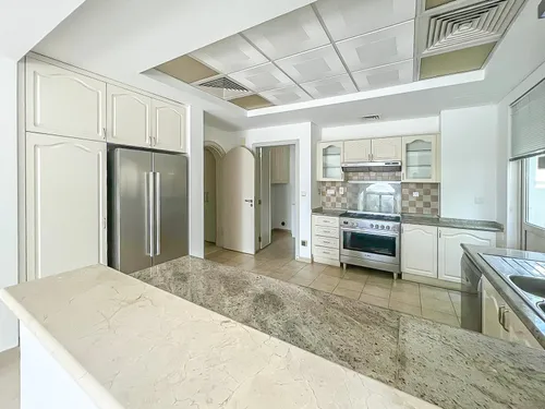 5 Bedrooms Villa in Oliva