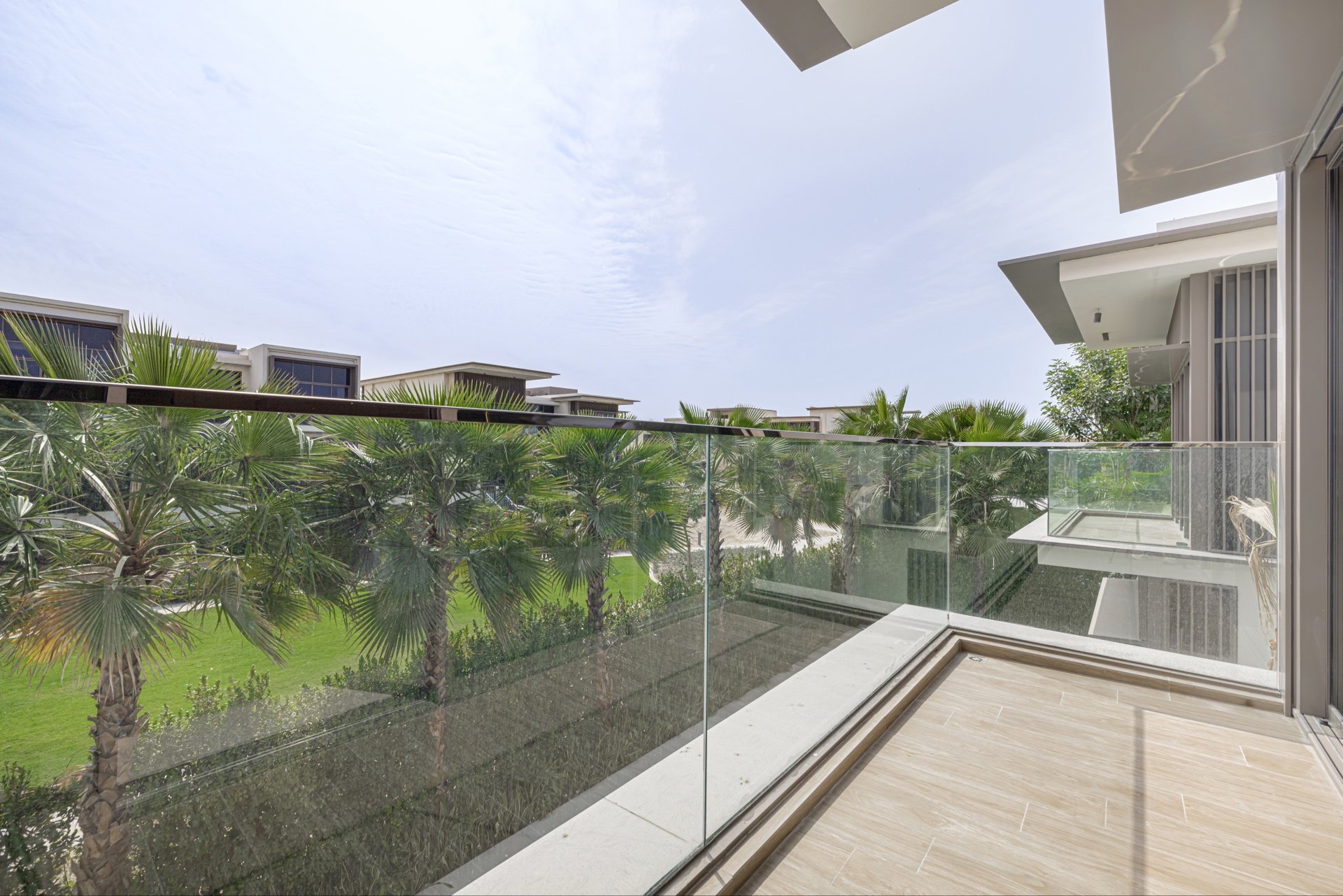 5 Bedrooms Villa in Golf Place 1