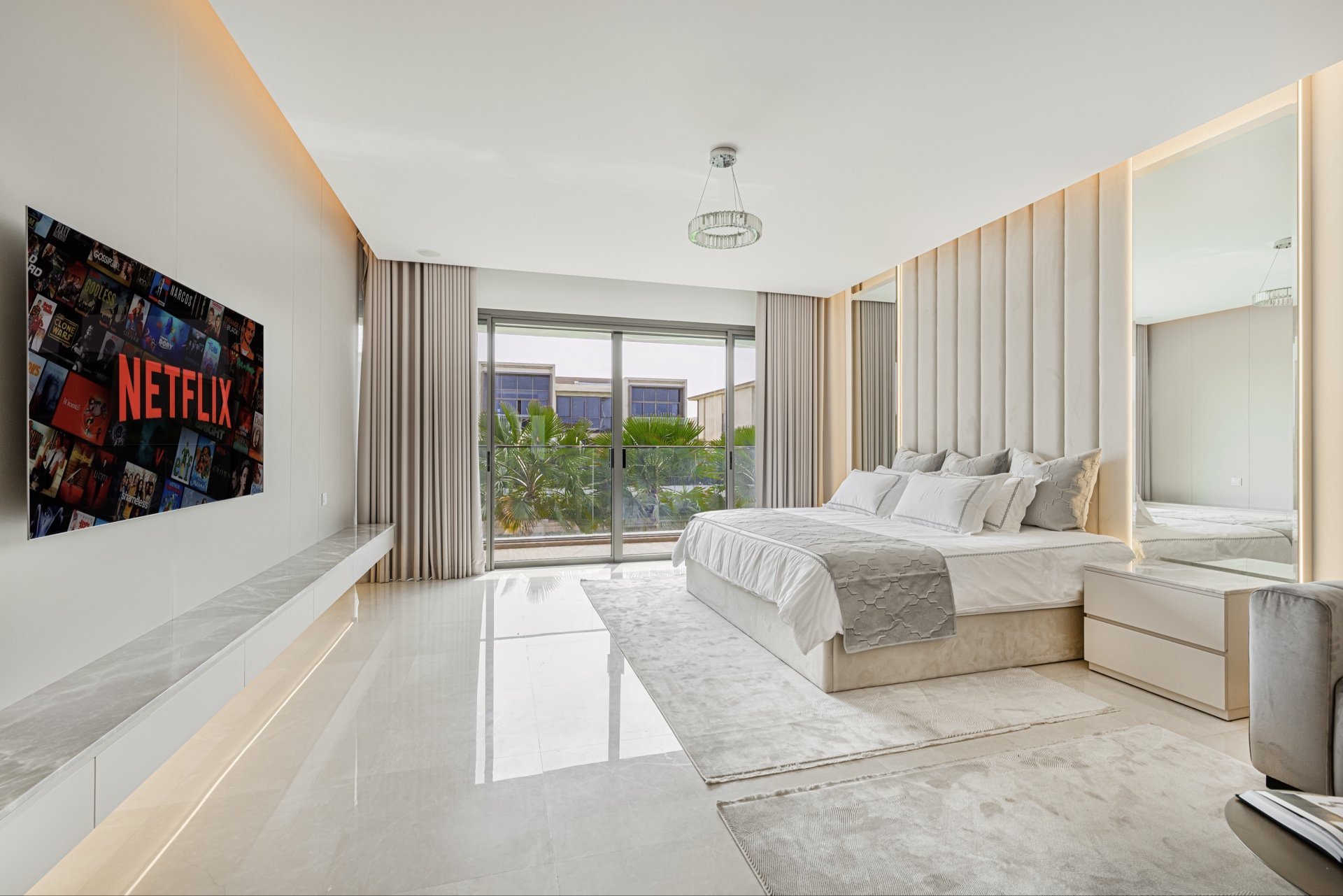 5 Bedrooms Villa in Golf Place 1