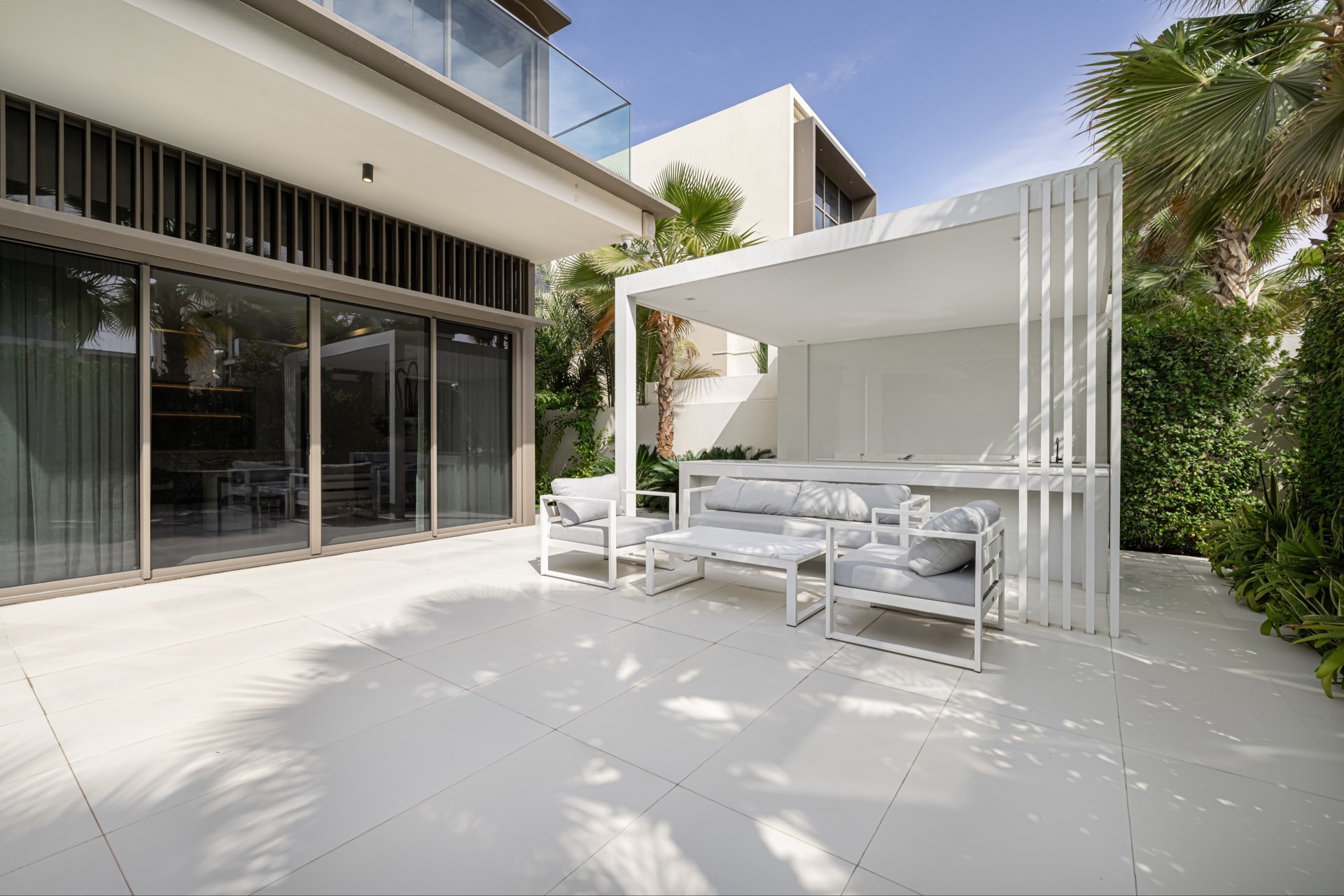 5 Bedrooms Villa in Golf Place 1