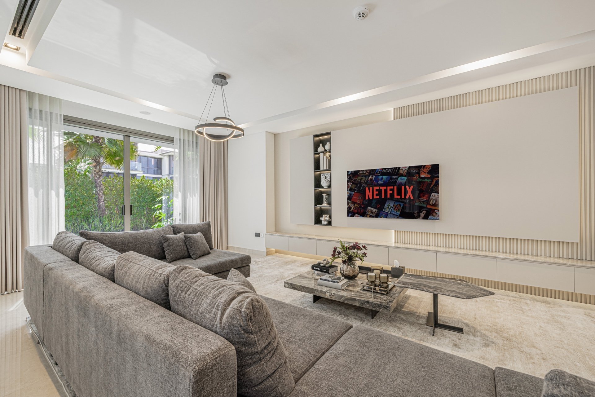 5 Bedrooms Villa in Golf Place 1