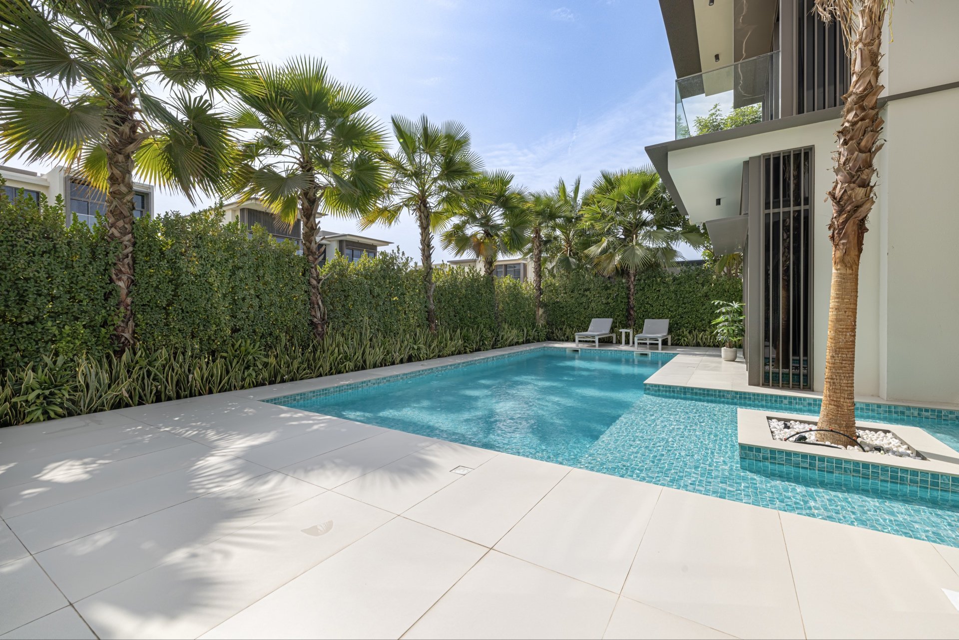 5 Bedrooms Villa in Golf Place 1