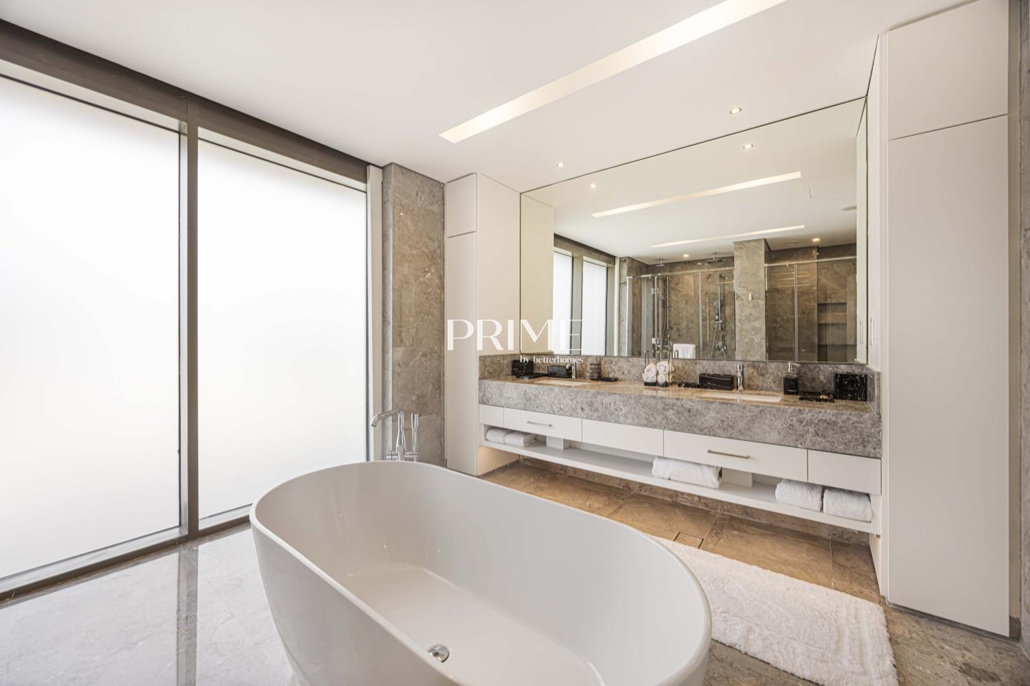 5 Bedrooms Villa in Golf Place 1
