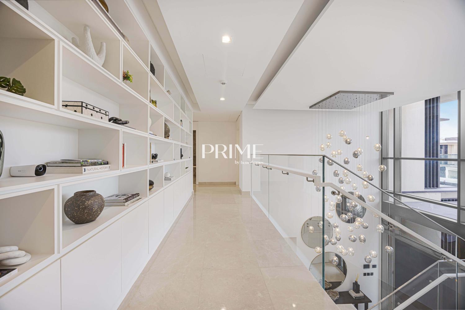 5 Bedrooms Villa in Golf Place 1