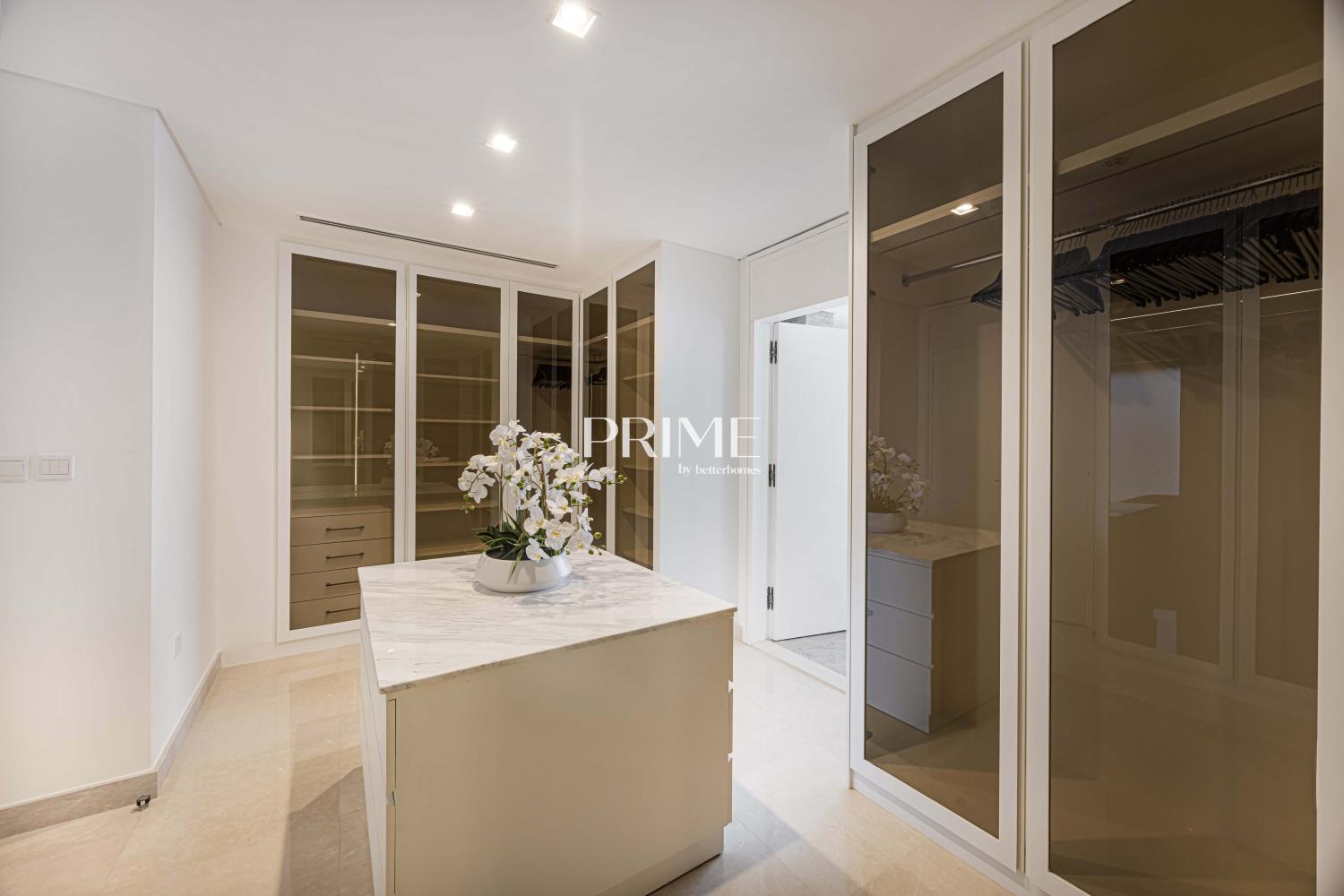 5 Bedrooms Villa in Golf Place 1