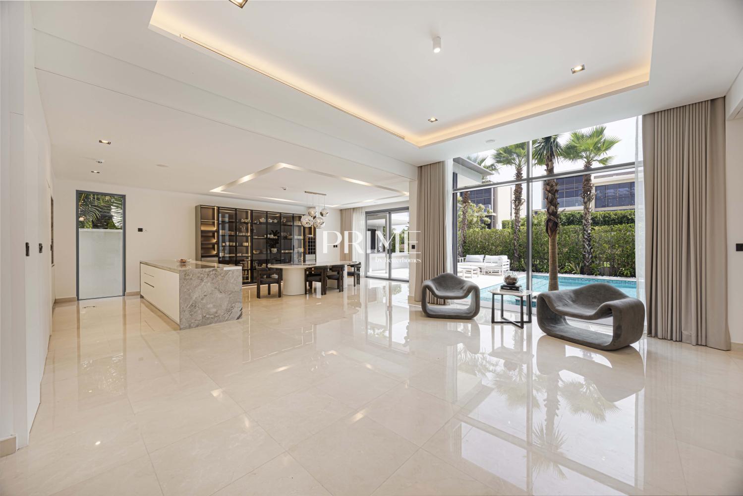 5 Bedrooms Villa in Golf Place 1