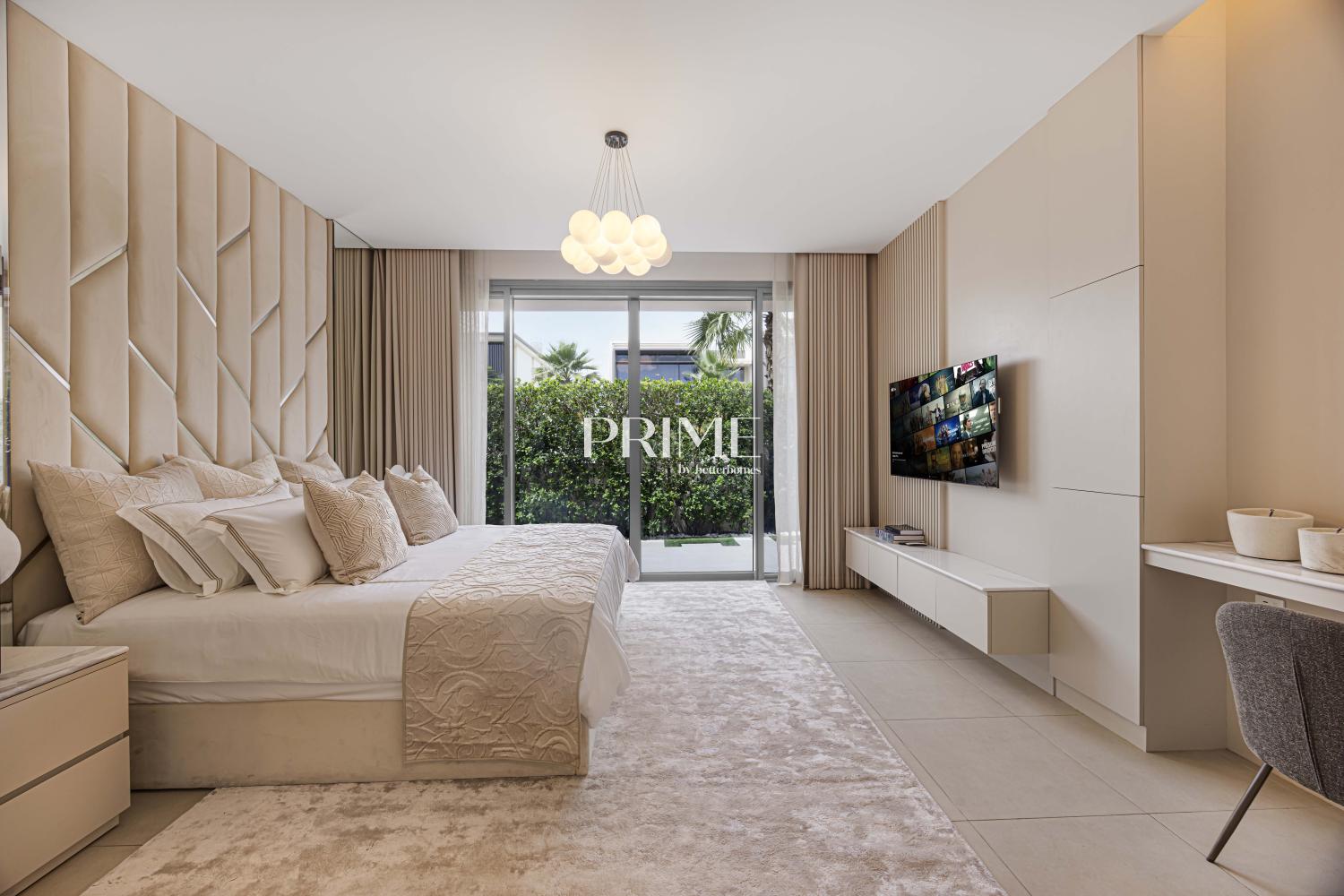5 Bedrooms Villa in Golf Place 1