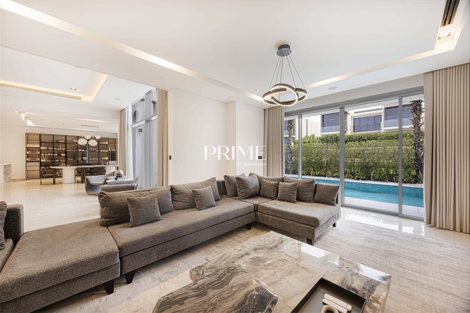 5 Bedrooms Villa in Golf Place 1