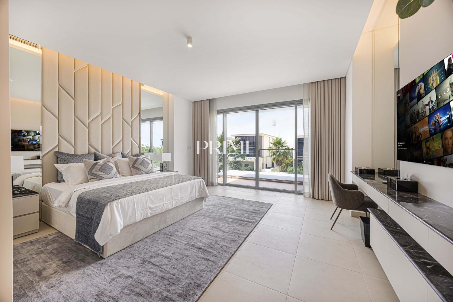 5 Bedrooms Villa in Golf Place 1