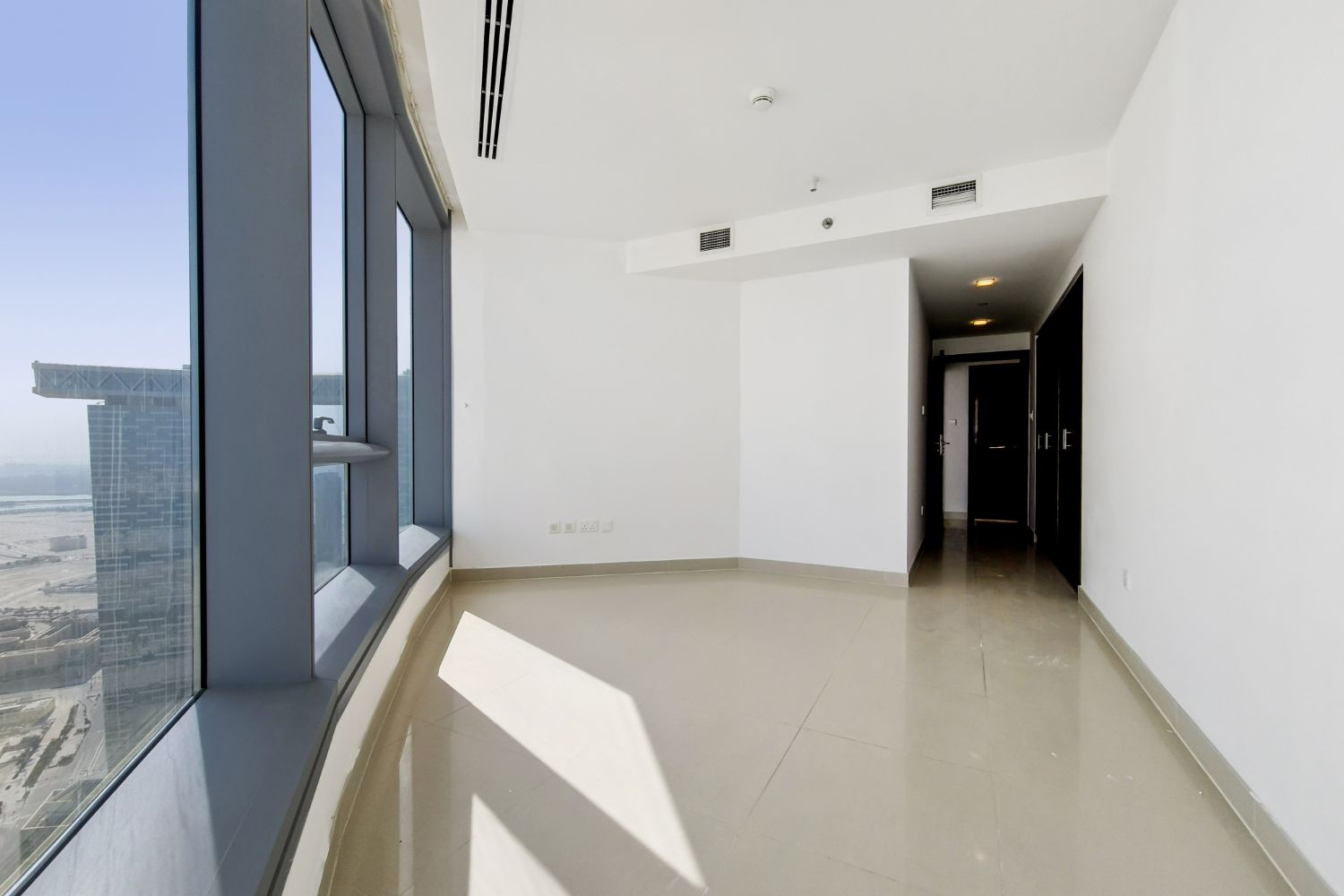 2 Bedrooms Apartment in Sky Tower