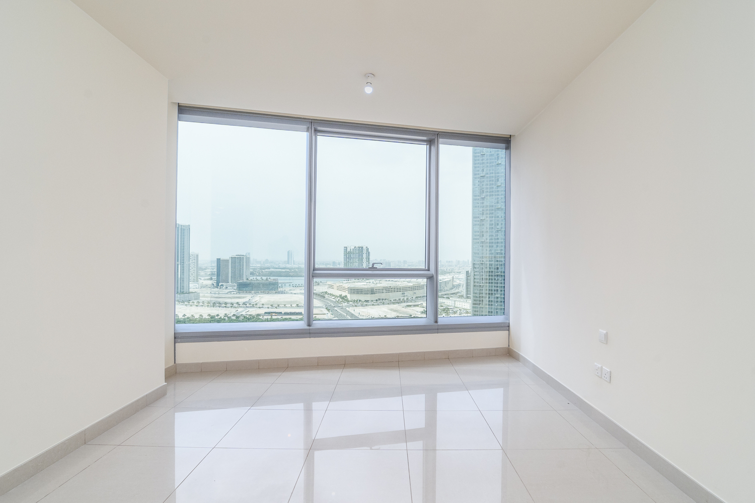 2 Bedrooms Apartment in Sun Tower