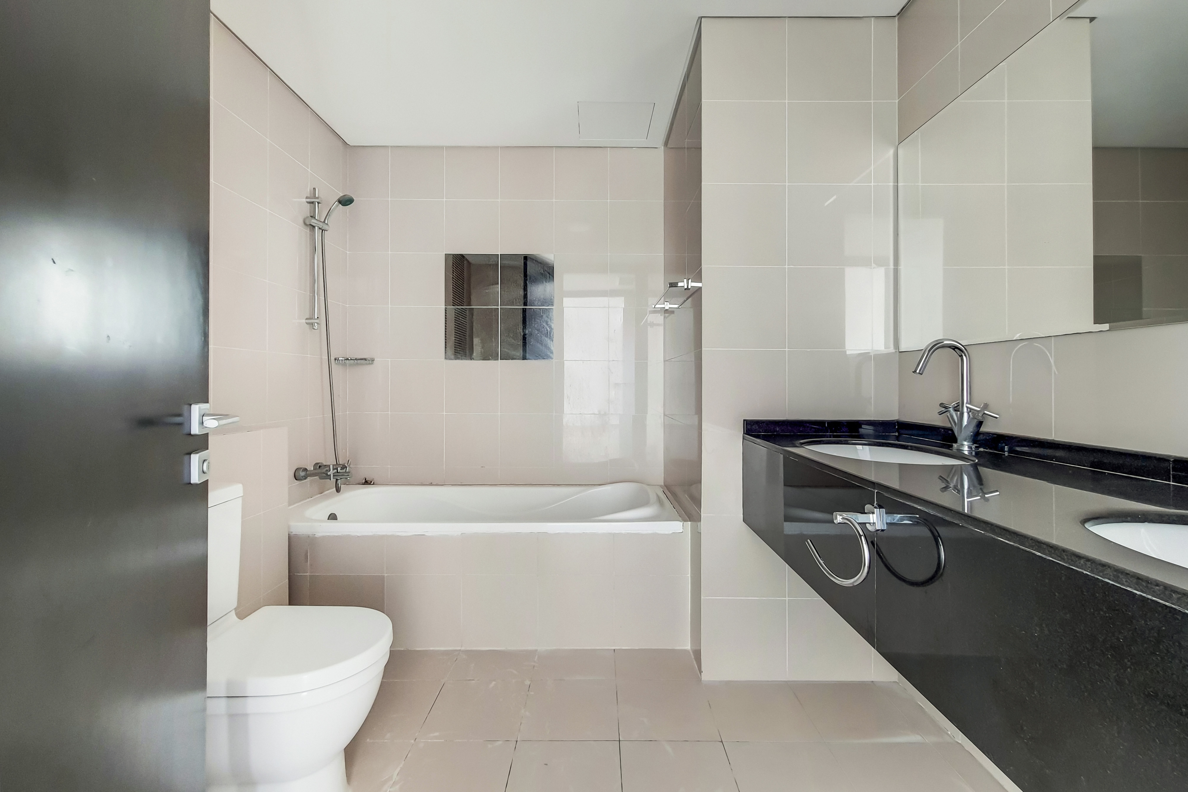 1 Bedroom Apartment in RAK Tower