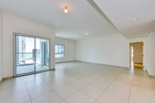 3 Bedrooms Apartment in Amaya Towers