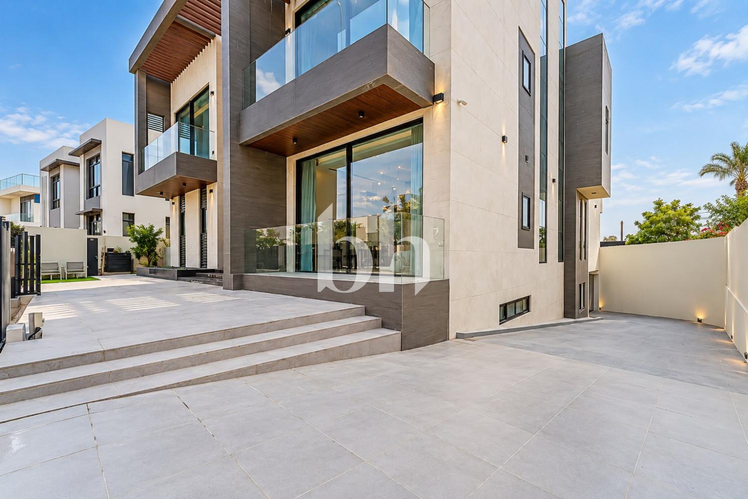 6 Bedrooms Villa in Fairway at Dubai Hills Estate