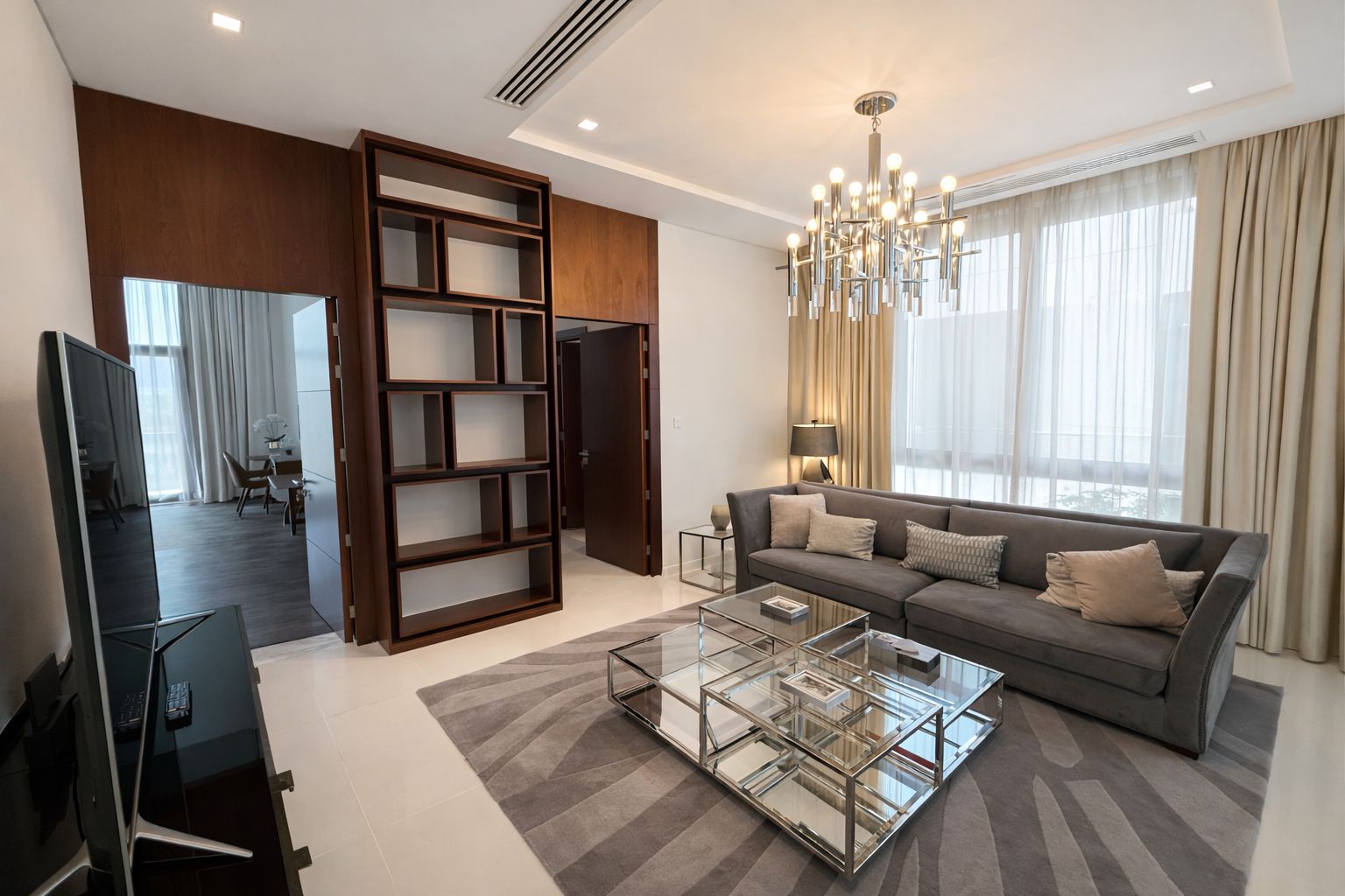 5 Bedrooms Villa in Flora