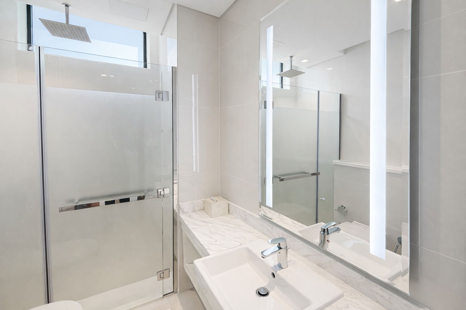 5 Bedrooms Villa in Flora