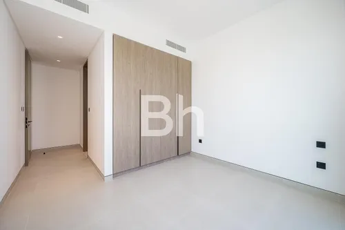 Open Kitchen | On the Park | Brand NEW