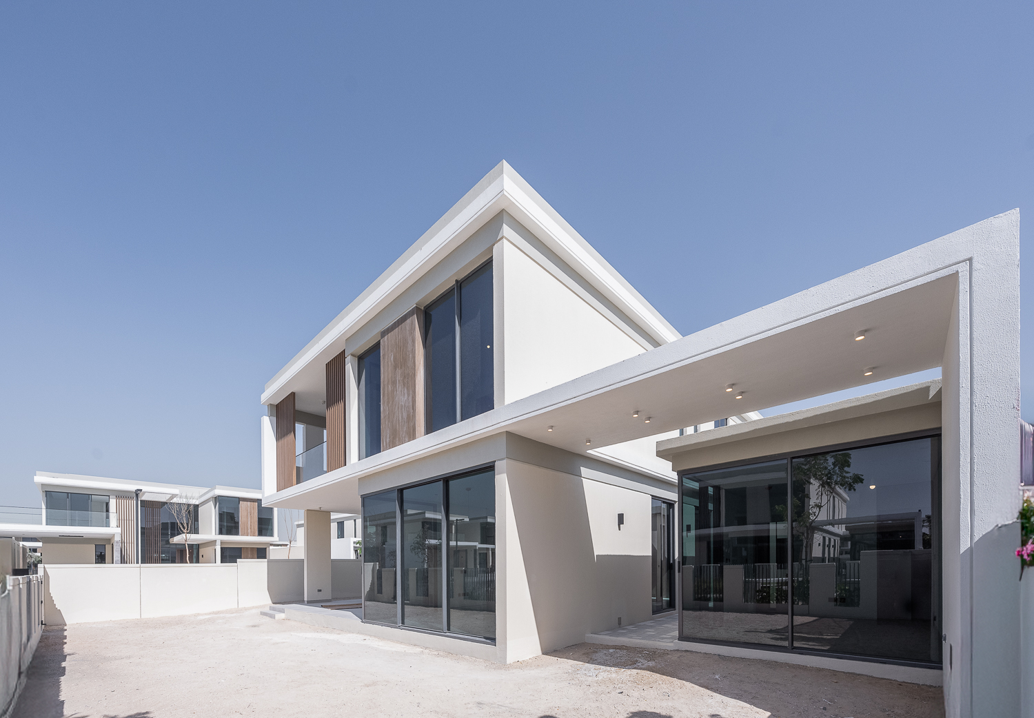 5 Bedrooms Villa in Harmony 3