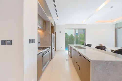 4 Bedrooms Villa in Golf Place 1