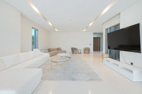 4 Bedrooms Villa in Golf Place 1