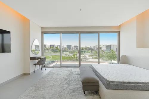 4 Bedrooms Villa in Golf Place 1