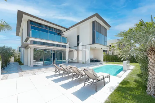 Fully Furnished | Park Backing | Modern