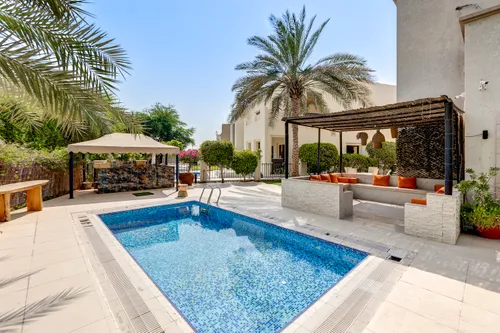 4 Bedrooms Villa in Entertainment Foyer