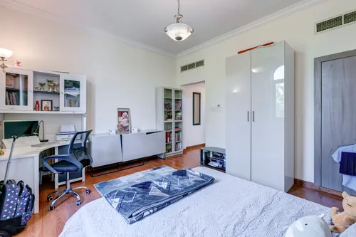 4 Bedrooms Villa in Entertainment Foyer