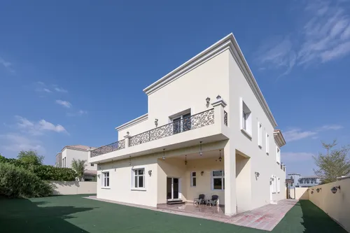 Luxurious Villa |5Bed with Elevator|Large Plot