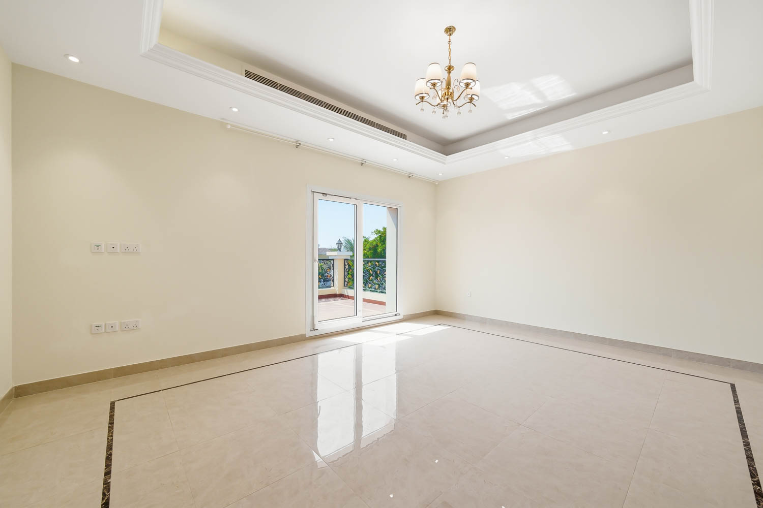 5 Bedrooms Villa in Hacienda