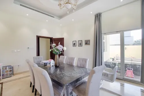 5 Bedrooms Villa in Hacienda
