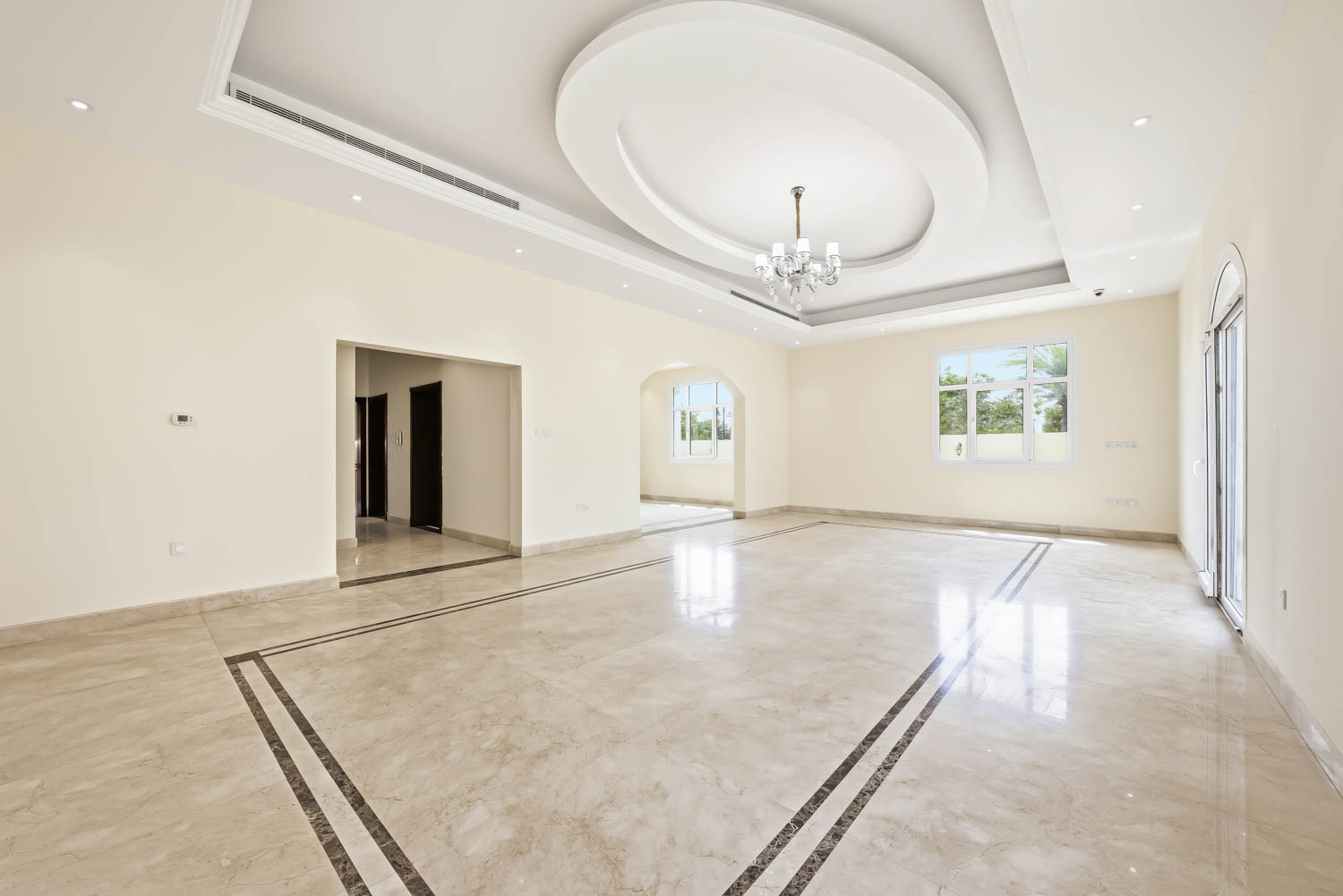 5 Bedrooms Villa in Hacienda