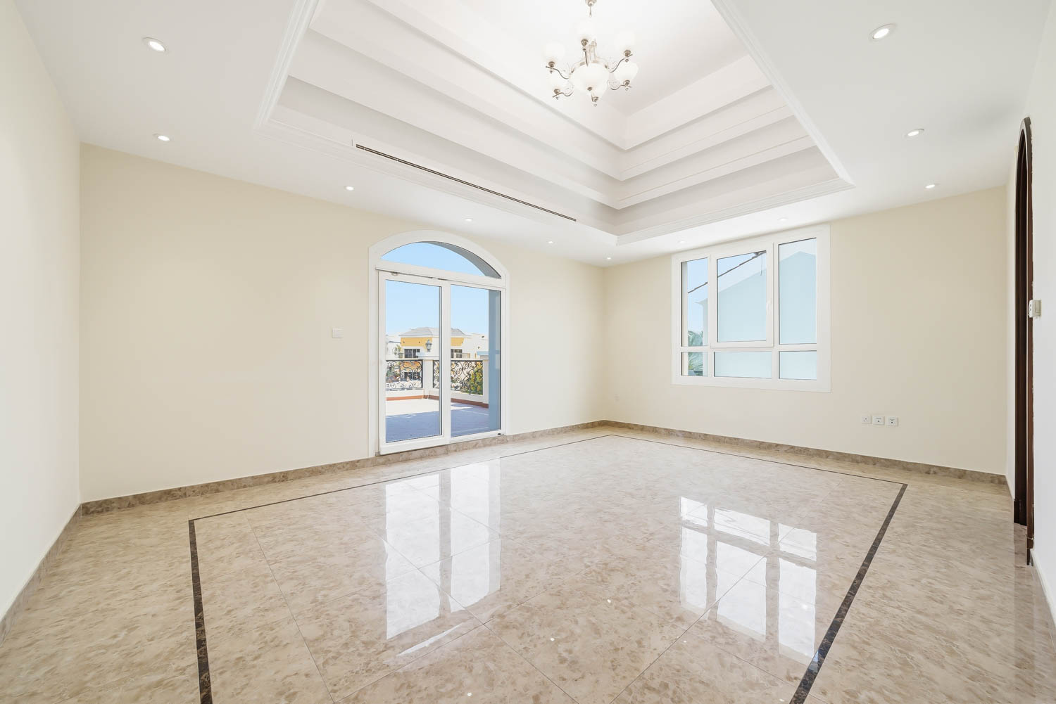 5 Bedrooms Villa in Hacienda