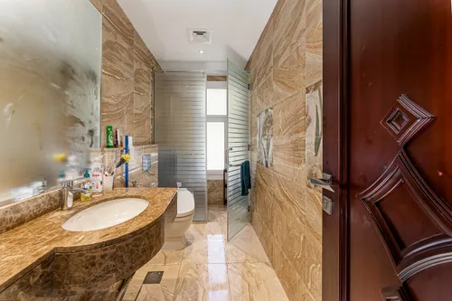 5 Bedrooms Villa in Hacienda