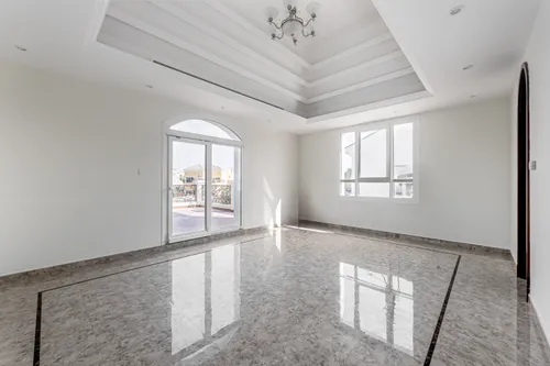 5 Bedrooms Villa in Hacienda