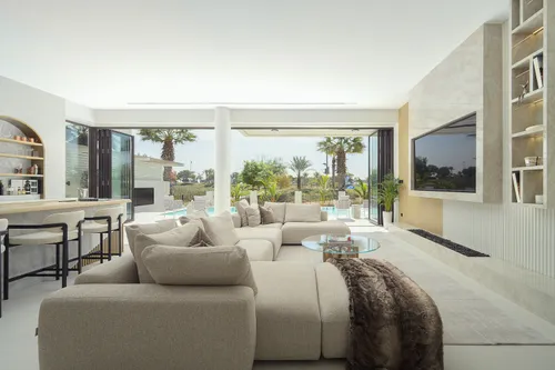 4 Bedrooms Villa in Whitefield 2