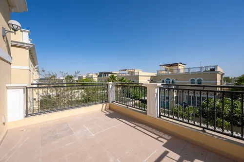 4 Bedrooms Villa in District 9 Legacy Nova