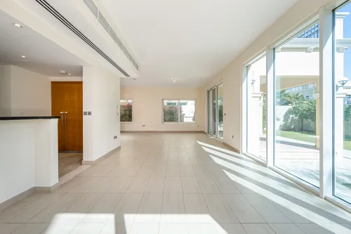 4 Bedrooms Villa in District 9 Legacy Nova