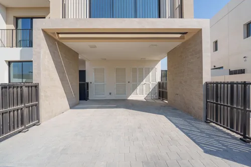 4 Bedrooms Villa in The Magnolias