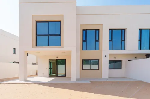 4 Bedrooms Villa in The Magnolias