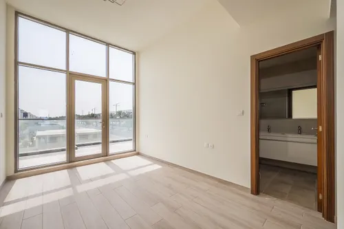 4 Bedrooms Townhouse in Murano Townhouses