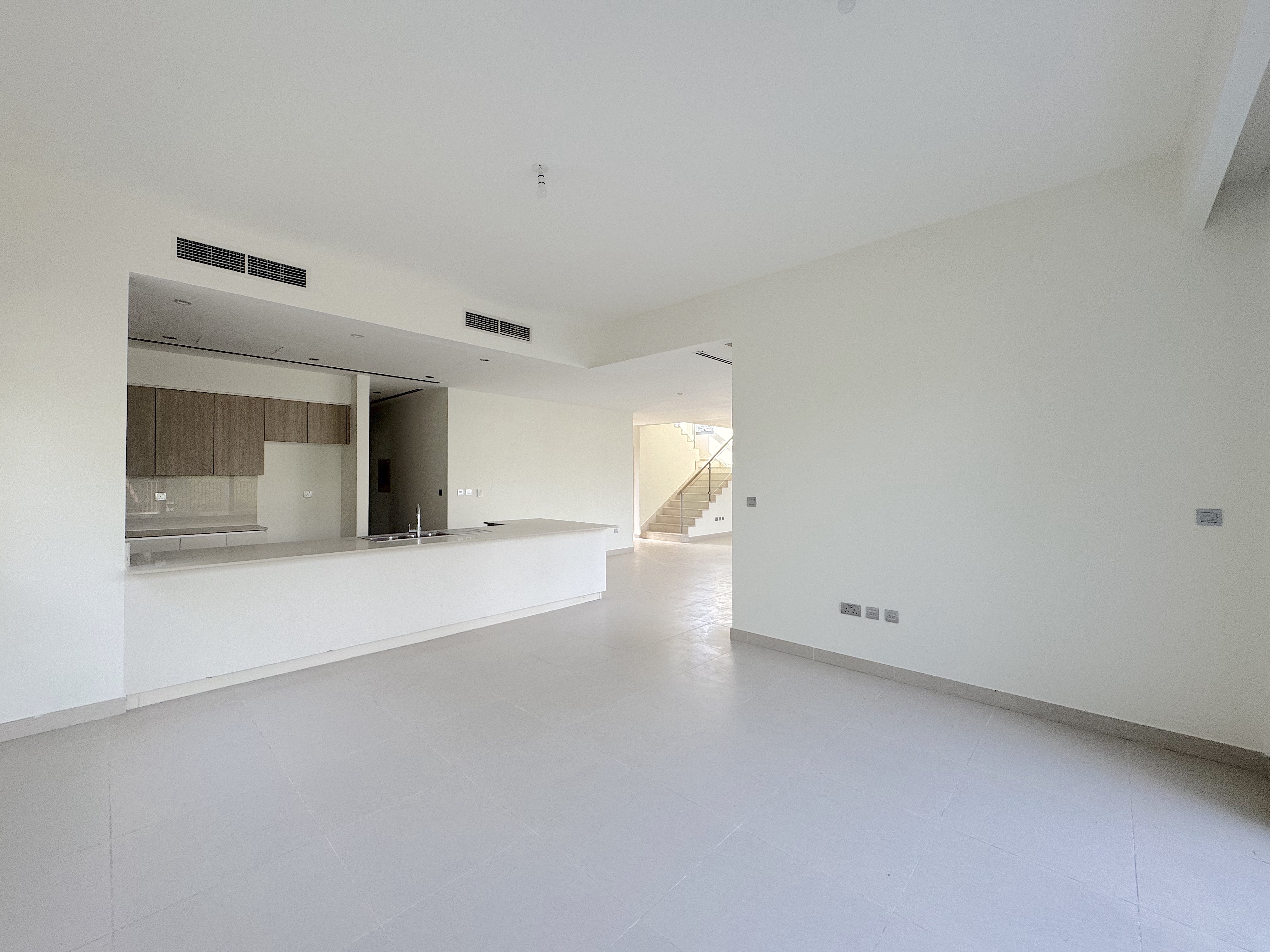 5 Bedrooms Villa in Sidra Villas I