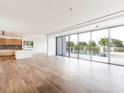 5 Bedrooms Villa in Sidra Villas I