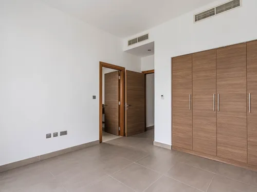 5 Bedrooms Villa in Sidra Villas I