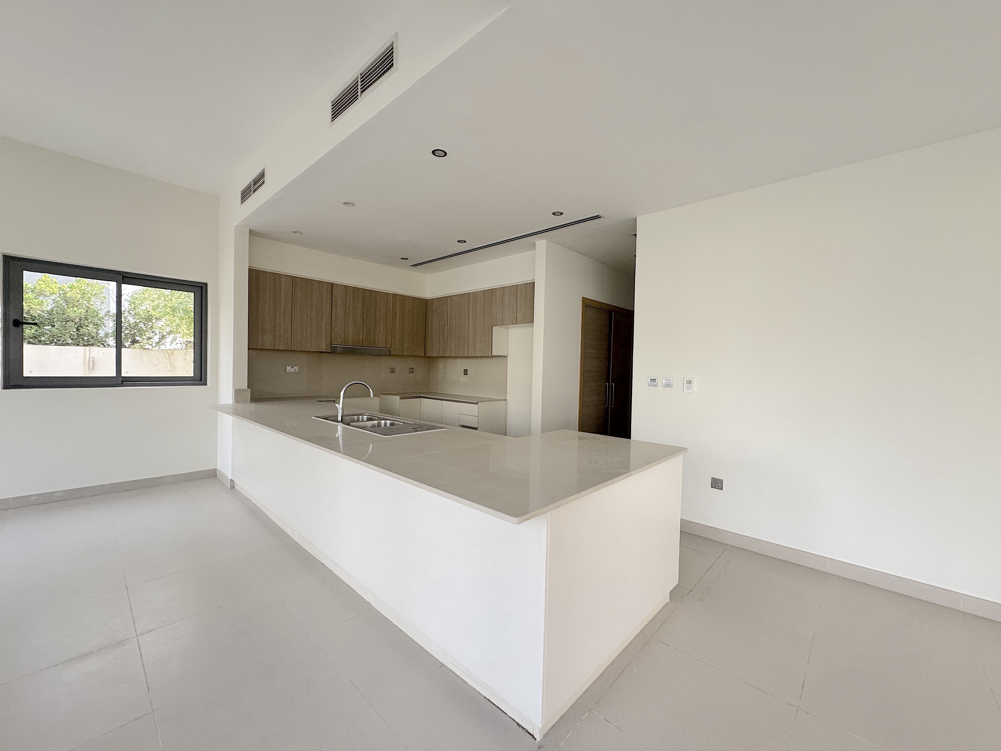 5 Bedrooms Villa in Sidra Villas I