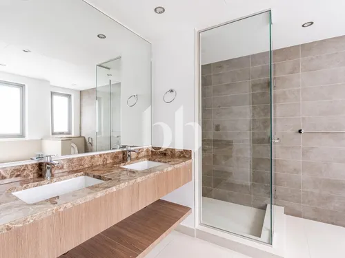 5 Bedrooms Villa in Sidra Villas I