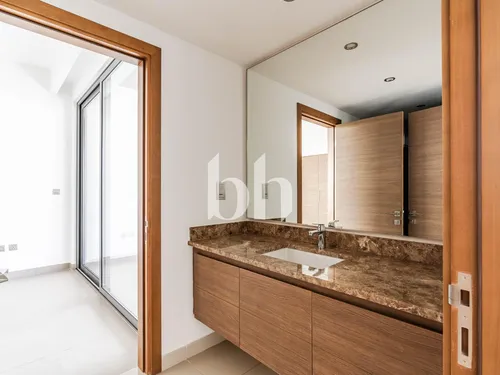 5 Bedrooms Villa in Sidra Villas I